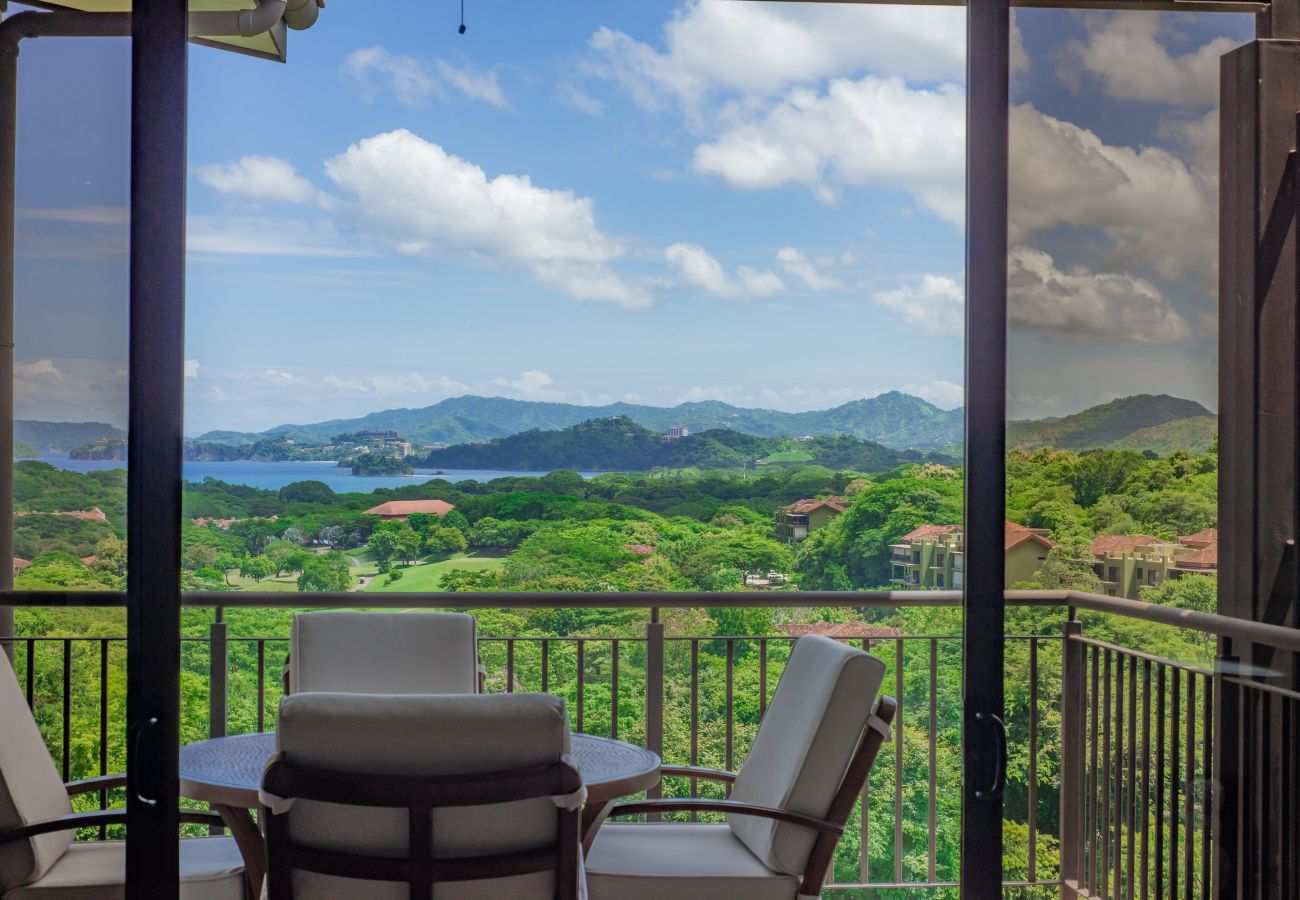 Condominium in Cabo Velas - Roble Sabana 404 Luxury Apartment Adults Only - Reserva Conchal